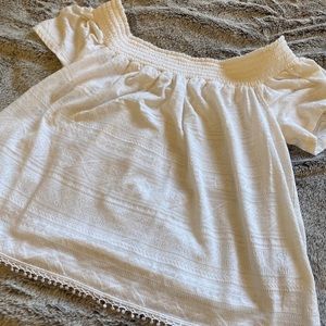 Cute crop top size S new but no tags